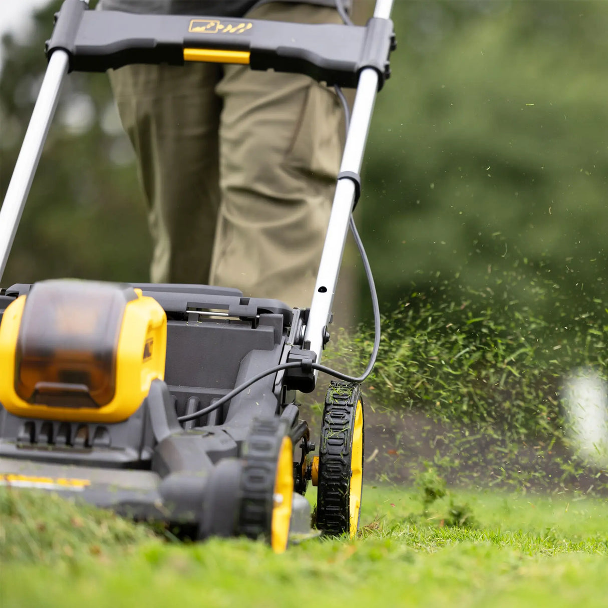 Tondeuse à gazon manuelle Dewalt DCMWP500N-XJ 54V