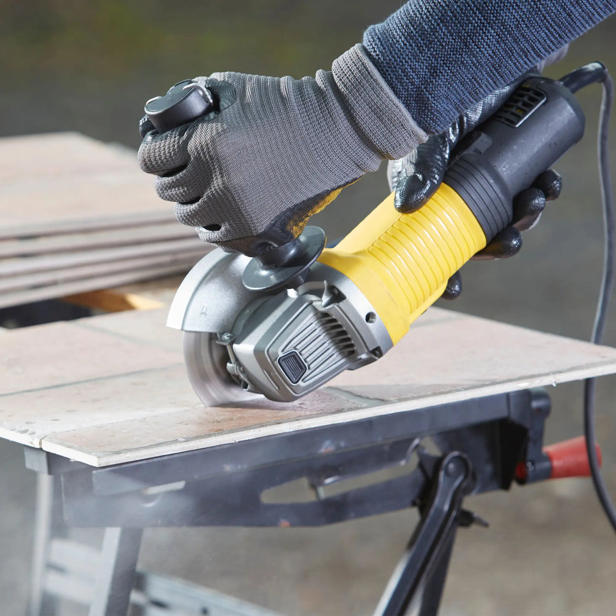 Meuleuse d'angle Stanley FMEG210-QS 850W