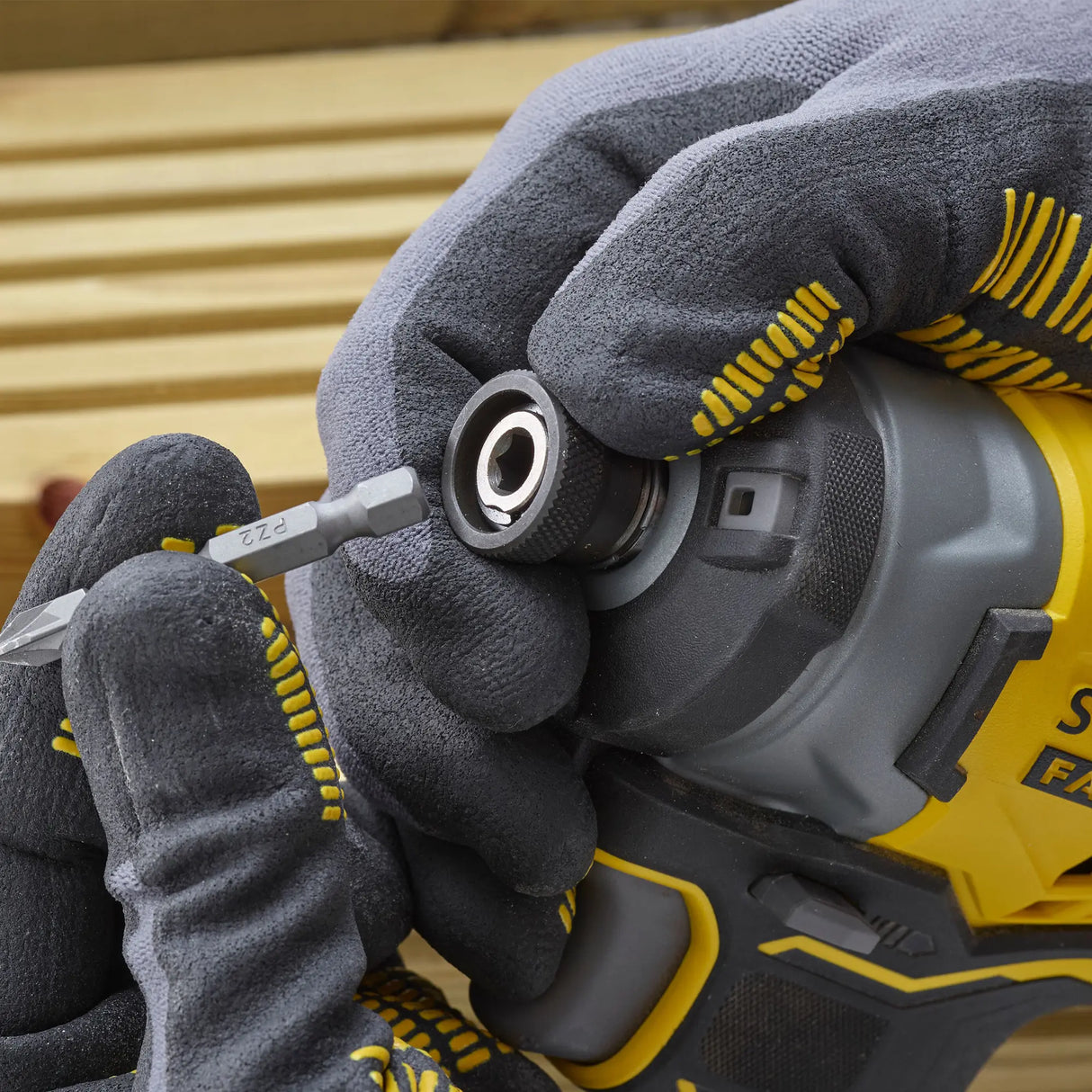 Clé à chocs Stanley SFMCF820D2K-QW 20V 2Ah