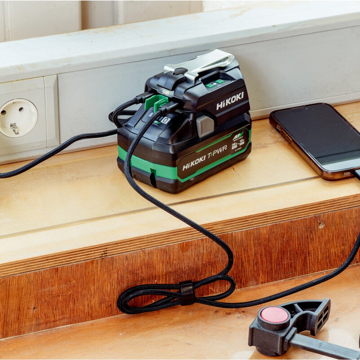 UC18DAW4Z - Adaptateur et chargeur USB 18 V HiKOKI UC18DAW4Z - Image 3