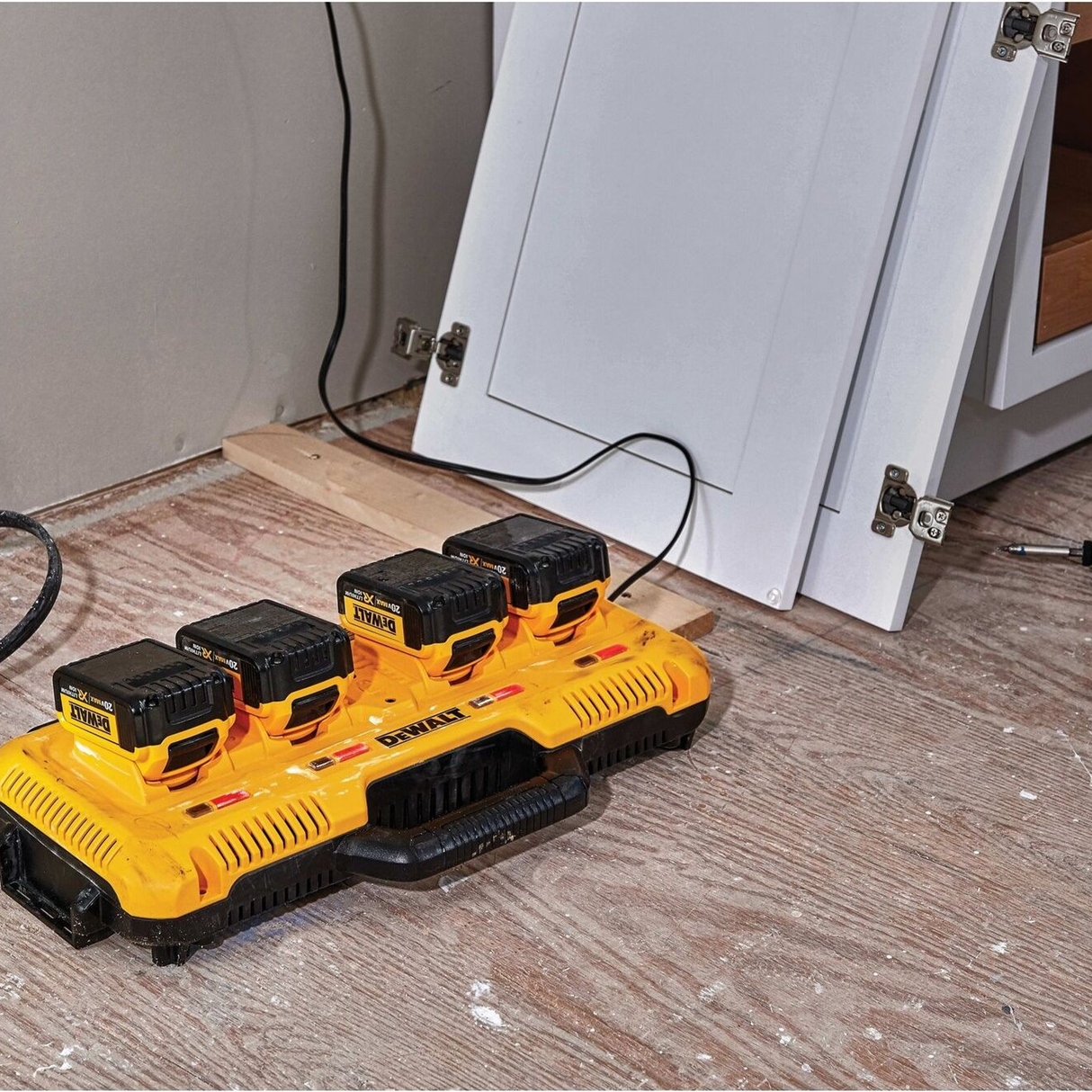 DCB104-QW - Chargeur de batterie Dewalt DCB104-QW 8Ah - Image 10