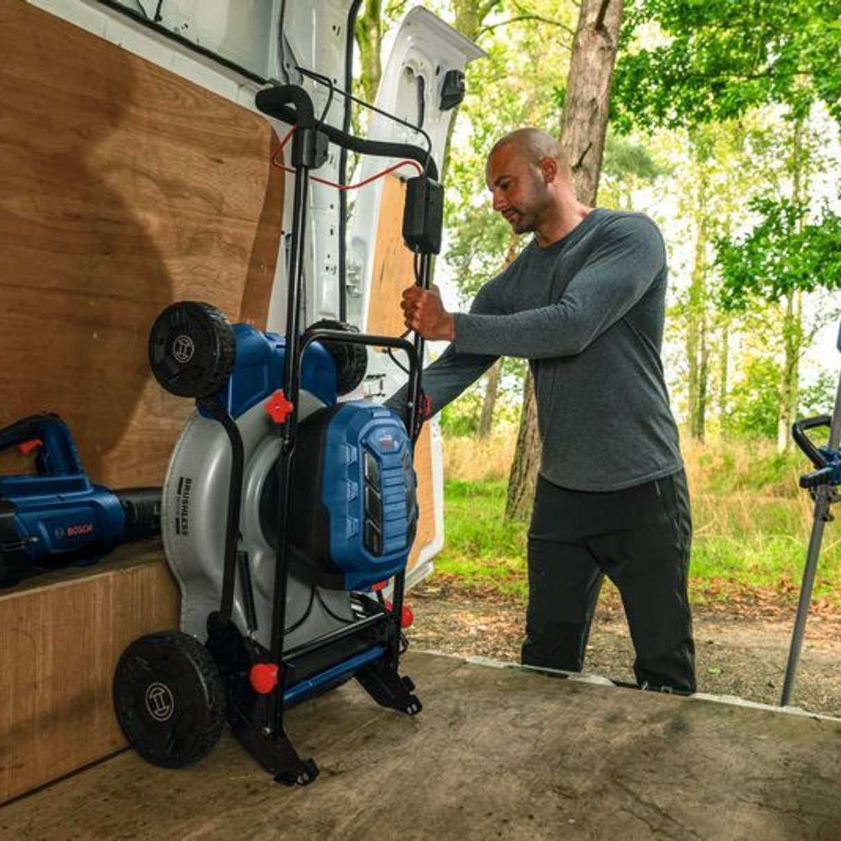 06008C8201 - Tondeuse à gazon Bosch GRA18V2-46SP 36V Professionnel - Image 14