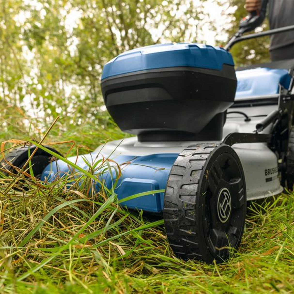 06008C8201 - Tondeuse à gazon Bosch GRA18V2-46SP 36V professionnel - Image 16