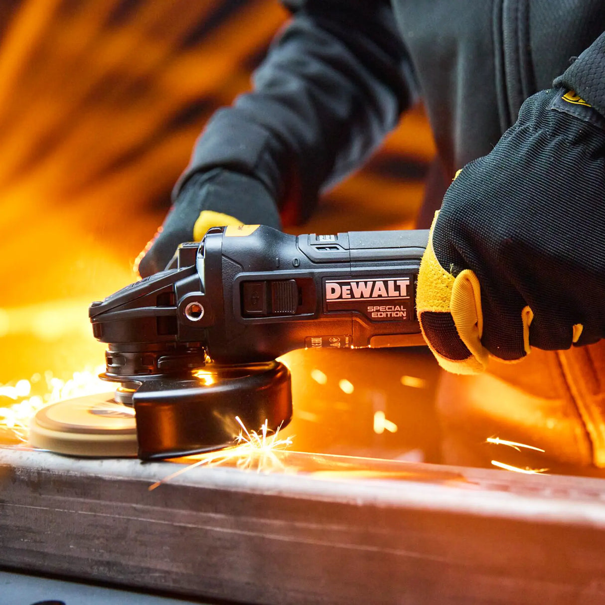 Broyeur Dewalt Batterie McLaren DCG45MP2T-QW 18V 5Ah