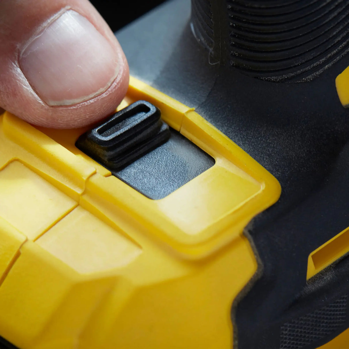 Clé à chocs Stanley SFMCF820D2K-QW 20V 2Ah