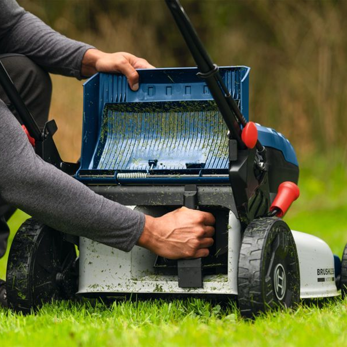 06008C8200 - Tondeuse à gazon Bosch GRA18V2-46SP PRO 2x18V Professionnel - Image 16