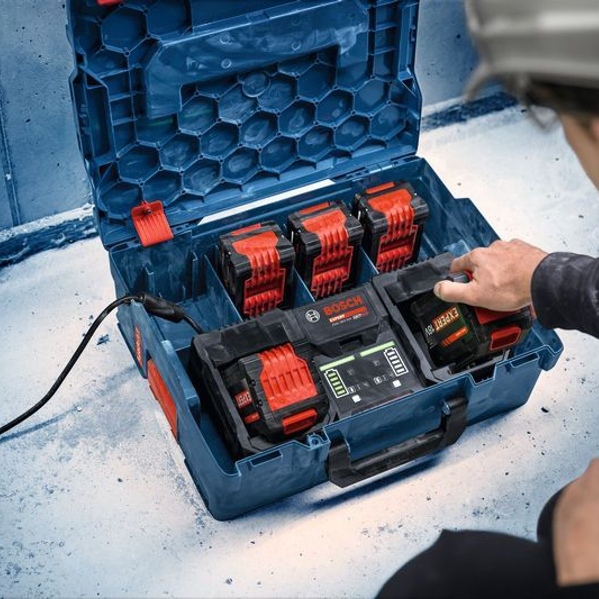 1600A02YG5 - Chargeur de batterie Bosch EXAL18V2-320 Professionnel 18V - Image 19