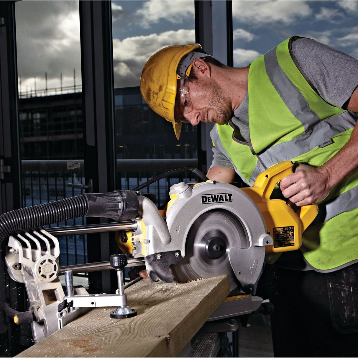 Troncatrice Dewalt DWS778-QS 1850W